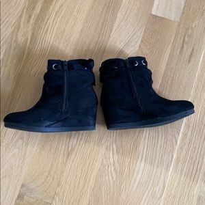 MIA girls size 3 wedge booties